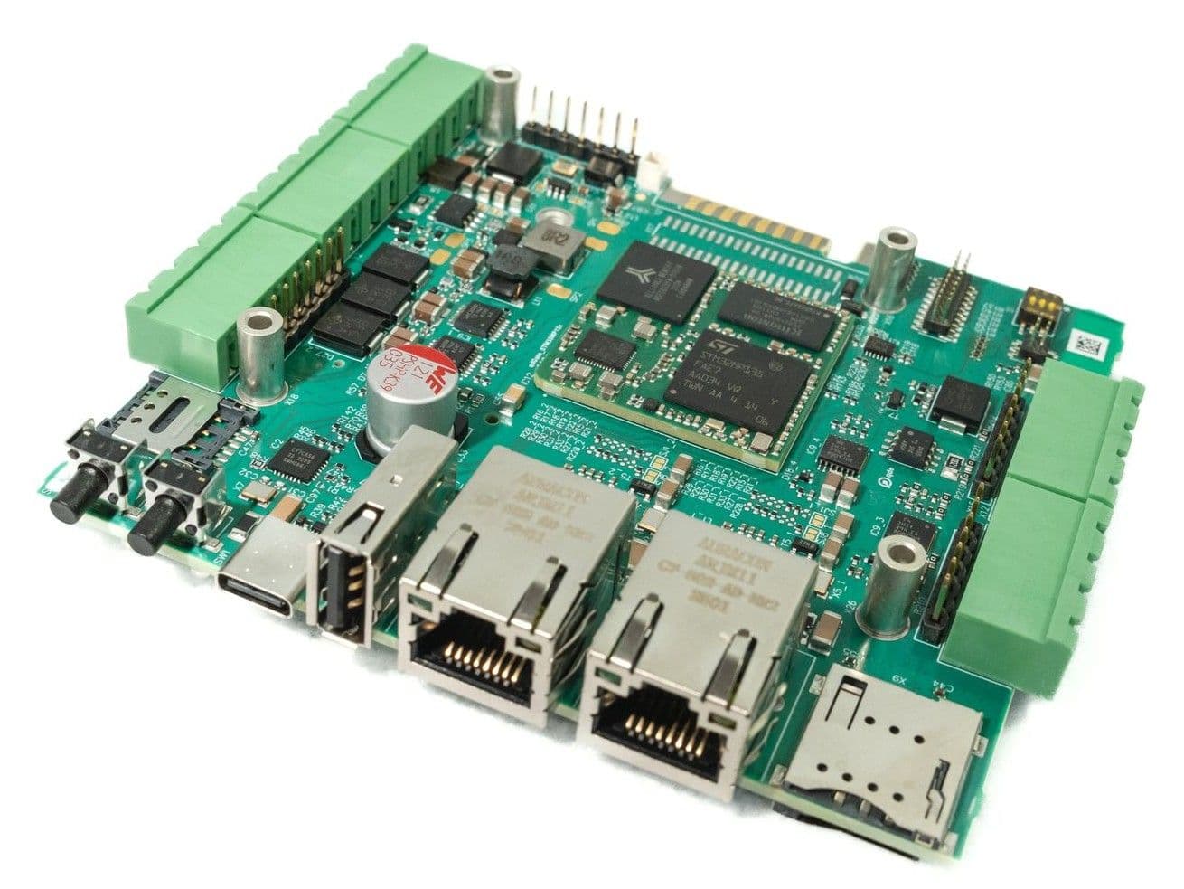 qdGate circuit board without housing, with plug-in terminals, two LAN sockets, USB, SIM holders and the processor in the centre